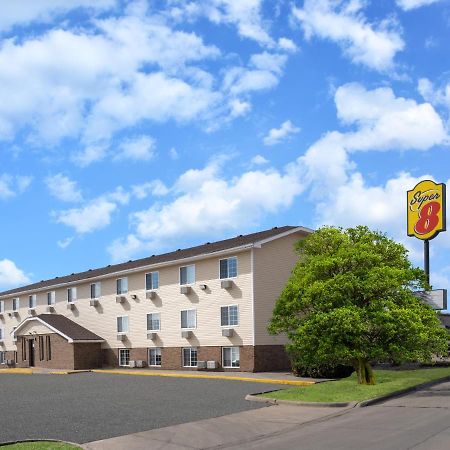 Super 8 By Wyndham Clinton Hotel Exterior foto